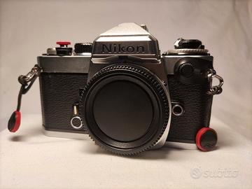 Corredo NIKON analogico