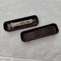 Siringa vintage in vetro completa di scatola 