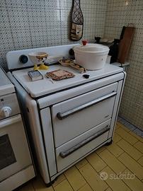 Cucina economica vintage anni 50