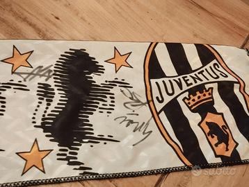 Sciarpe e bandiera ufficiali juventus