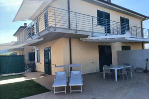 Casa al mare a Sirolo nel parco del Conero