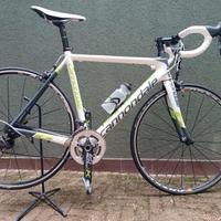 Bici da corsa Cannondale Supersix full carbon