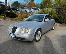 Jaguar S-Type 2.7 diesel V6 Executive