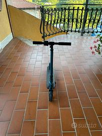 Mini monopattino elettrico da bambino