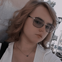 Cameriera , dog sitter, segretaria