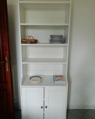 Mobile Ikea Hauga, credenza bianca con due ante