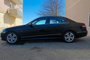 MERCEDES-BENZ E 220D BlueEFFICIENCY Avantgarde
