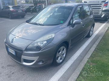 Renault Scenic Scénic X-Mod 1.5 dCi 110CV EDC Luxe