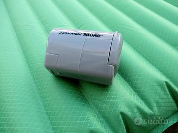 Mini pompa portatile a batteria