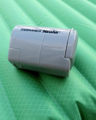 Mini pompa portatile a batteria