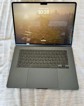 Macbook air m3 15’ 2025
