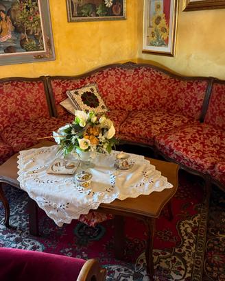Set divano e due poltrone in stile classico — Tess