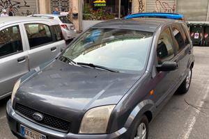 Ford Fusion 1.6 benzina 2003