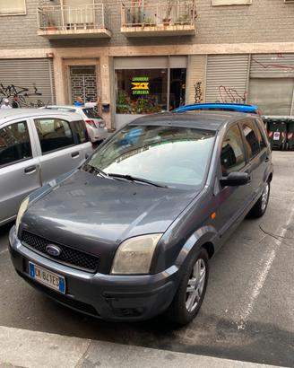 Ford Fusion 1.6 benzina 2003
