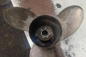 Elica in acciaio per motore marino
