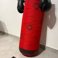 sacco boxe e guantoni