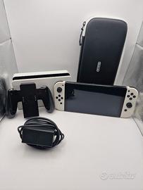 Nintendo Switch Oled Bianca 64 GB + alimentatore