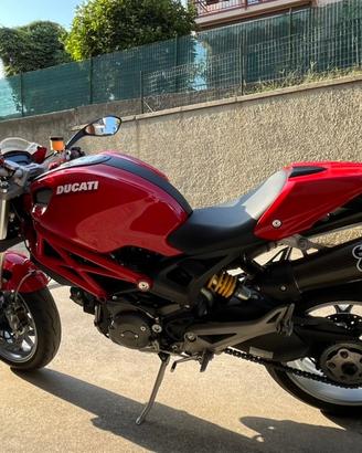 Ducati Monster 1100