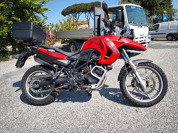 BMW F650GS bicilindrico 800cc