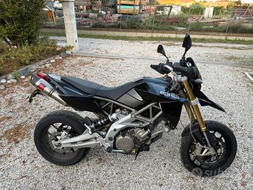 Aprilia Dorsoduro 750