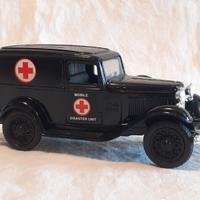 Macchina 1:25 ERTL Ford 1932 delivery van