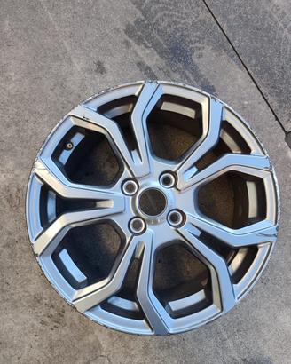 2 Cerchi ford fiesta 17 dritti ma graffiati