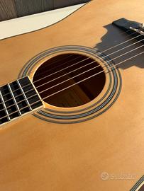 Chitarra acustica
