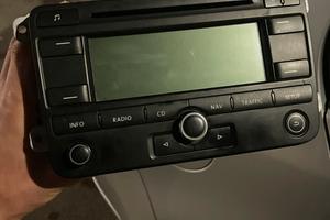 Auto radio golf 5
