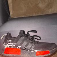 comode scarpe da tennis nuove