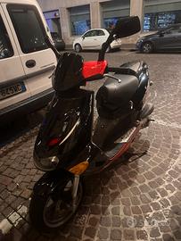 Aprilia sr con pochissimi km