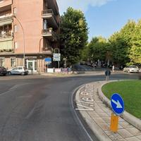 Guidonia trilocale arredato con balcone