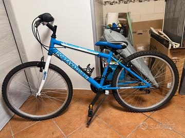 bicicletta con il logo del napoli