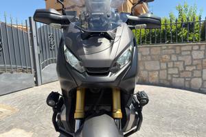 Xadv 750