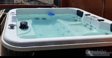 Idromassaaggio Jacuzzi 5 persone