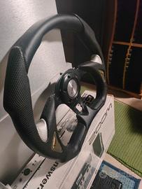 Volante in pelle RS style nuovo molto bello.