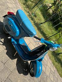 Vespa 125 Et3 blue-jeans del 1976