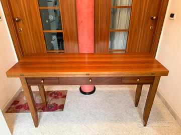 Tavolo consolle in legno con sedie