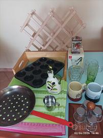 tovaglie,tazze,bicchieri, stampo, padella  da 2 €