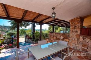 Villino ampia veranda - barbecue - posto auto