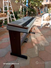 pianoforte eletrico Yamaha DGX-640