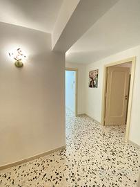 APPARTAMENTO RISTRUTTURATO A € 300 A POSTO LETTO