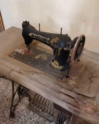 Coppia macchine da cucire d'epoca
