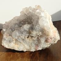 Cluster di quarzo rutilato e fumé con tormalina 