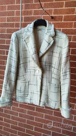 giacca zara modello Chanel 