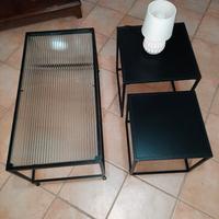 Set di tavolini con lampada