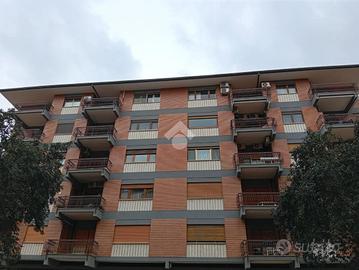 6 LOCALI A CASERTA