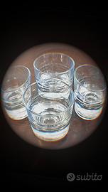 4 bicchieri da liquore 