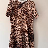 Vestito corto animalier con colletto bianco