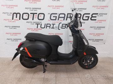Vespa 300 gts hpe super sport 2024 soli 3400 km