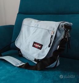 Borsa a tracolla Eastpak azzurra